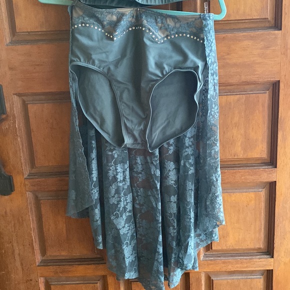 Two piece dance costume - Picture 5 of 8